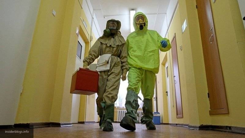 Смертельные лихорадки в Россию завозят туристы из других стран, заявил эпидемиолог