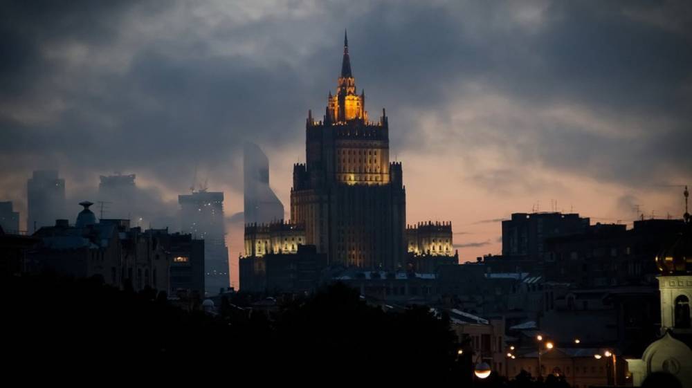 МИД РФ выразил протест Чехии из-за осквернения памятника Коневу