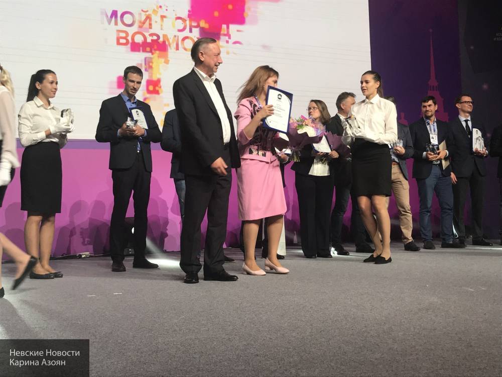 Беглов поздравил и наградил лауреатов конкурса «Мой город – мои возможности» в Петербурге