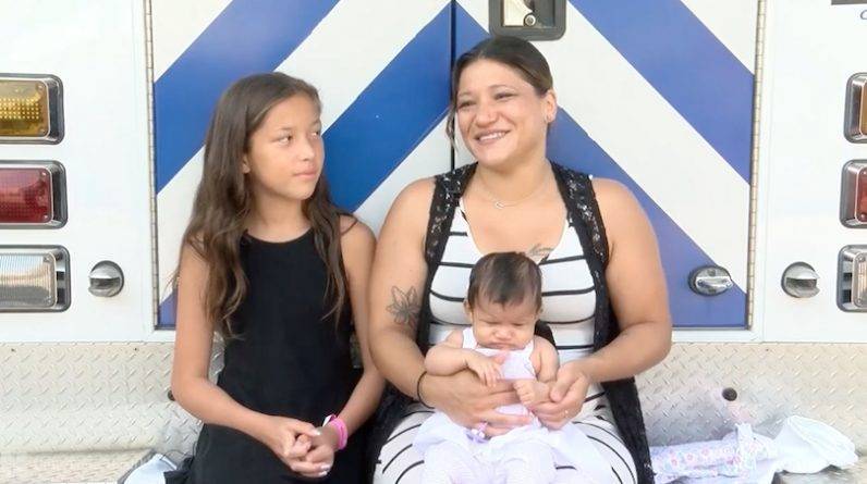 Героичная девочка из Айовы спасла младшую сестру, когда та вдруг перестала дышать