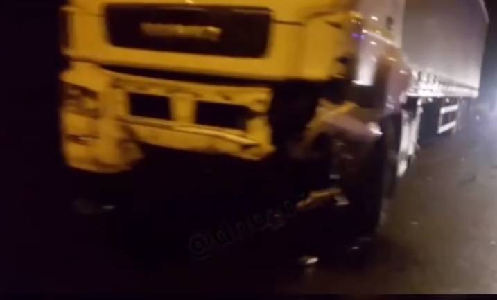 Видео: очевидцы сняли смертельное ДТП с двумя погибшими в Подмосковье. РЕН ТВ