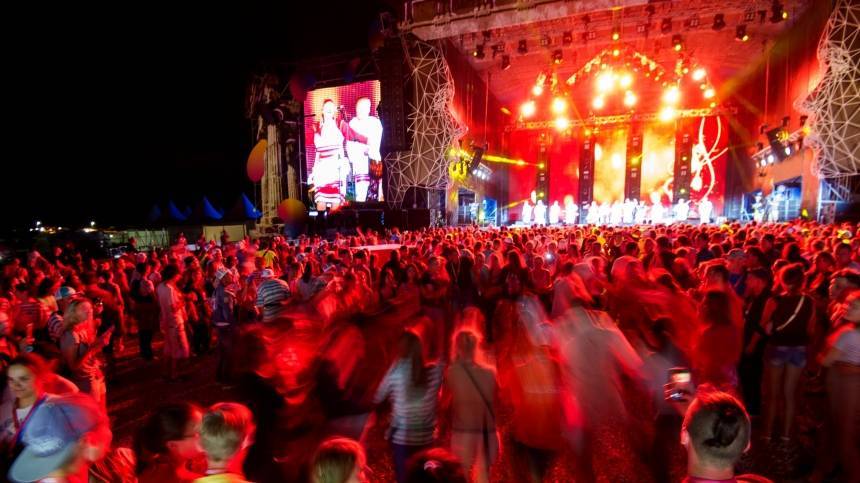 Видео: В Крыму прошел рок-фестиваль «Нашествие»