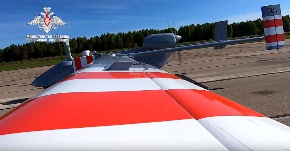 Первый полет российского новейшего беспилотника «Форпост-Р» попал на видео