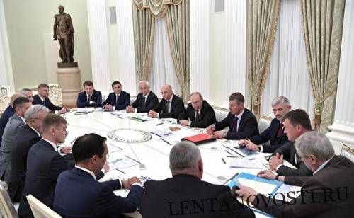 Путин поручил решить вопрос о досрочном пенсионном обеспечении шахтеров