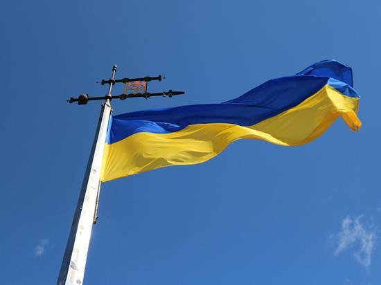 В правительстве Украины пообещали поднять украинский флаг над Владивостоком