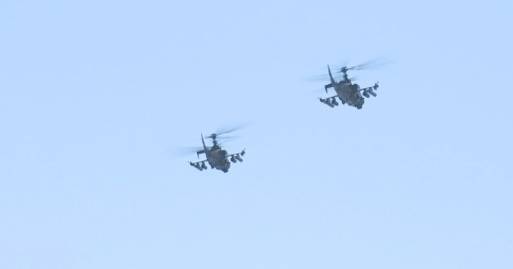 Боевые самолеты показали фигуры высшего пилотажа на "Тавриде-АРТ". РЕН ТВ