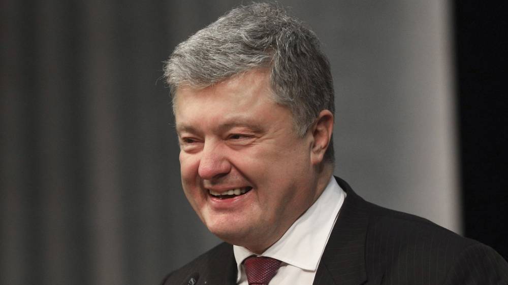 Порошенко оправдался за пропуск мероприятий в честь Дня независимости Украины