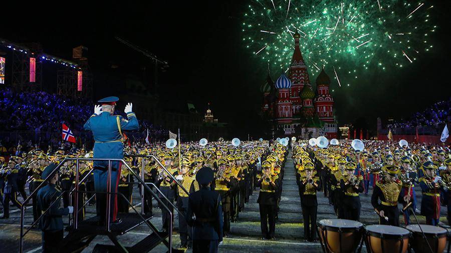 В Москве открылся фестиваль военных оркестров «Спасская башня»