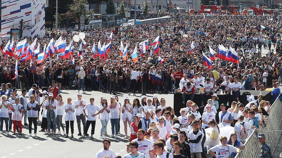 МВД сообщило о 100 тыс. зрителей концерта ко Дню флага в Москве