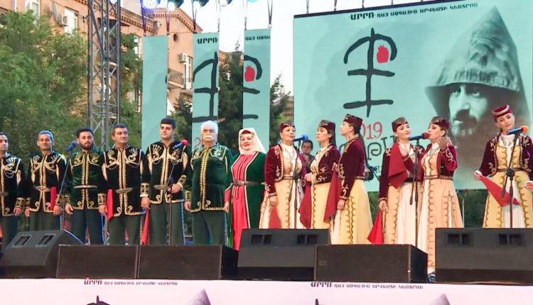 Народные мелодии: в Ереване танцуют и поют на фестивале «Гутан»