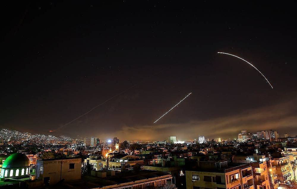 СМИ: сирийская система ПВО отразила атаку на Дамаск