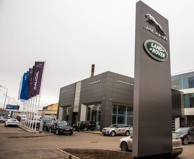 Jaguar Land Rover в июле сохранил продажи в России на прошлогоднем уровне