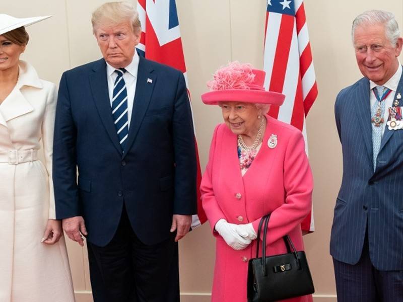 Елизавета II обвинила Трампа в порче газона перед Букингемским дворцом