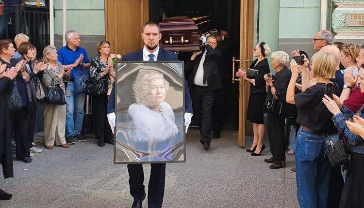 Александру Назарову похоронили на Троекуровском кладбище