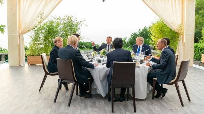 Лидеры G7 обсудили возвращение России в группу
