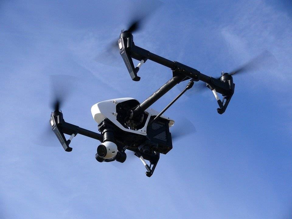 Гражданам США пригрозили штрафом до 25 тысяч долларов за установку оружия на дроны