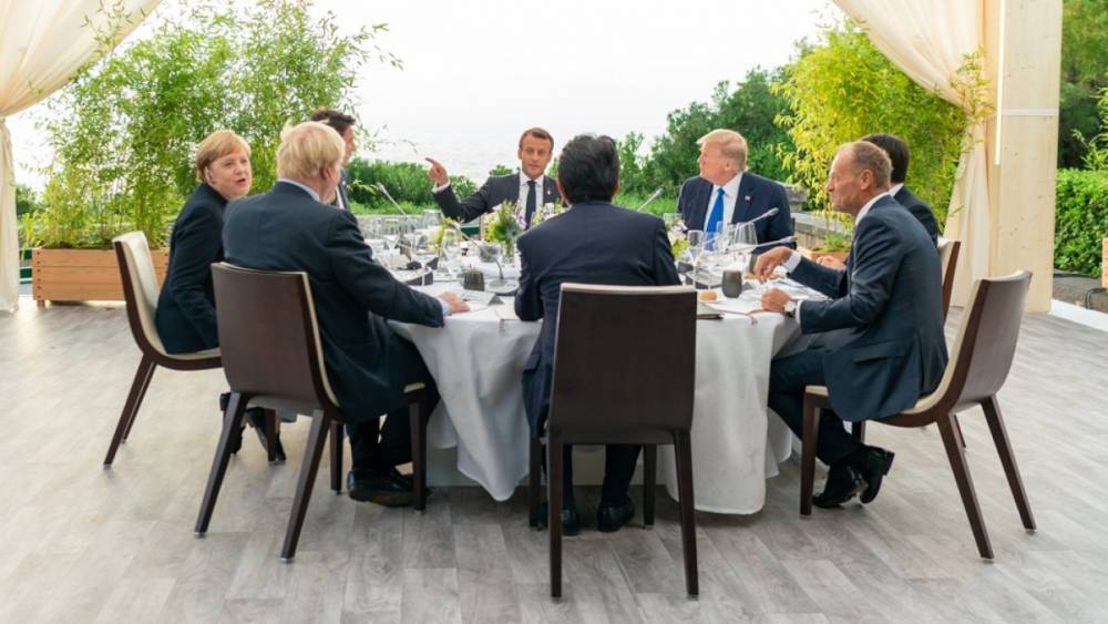 В Совфеде назвали политическим фарсом обсуждение лидерами G7 вопроса возвращения России
