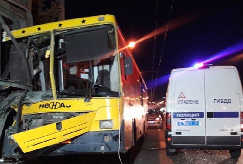 Подрезал: названа причина аварии с автобусом в Ижевске