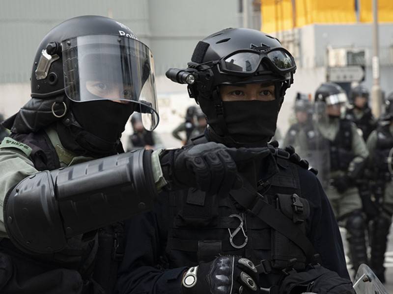 Полиция Гонконга впервые применила водомёты во время протестов