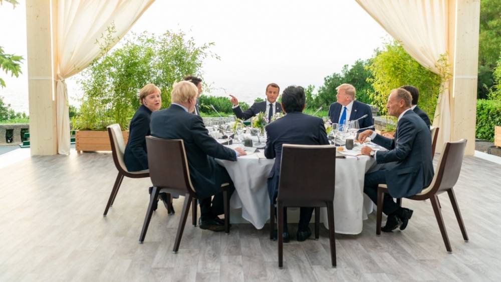 Пушков назвал абсурдным предложение Туска позвать Украину на следующий G7