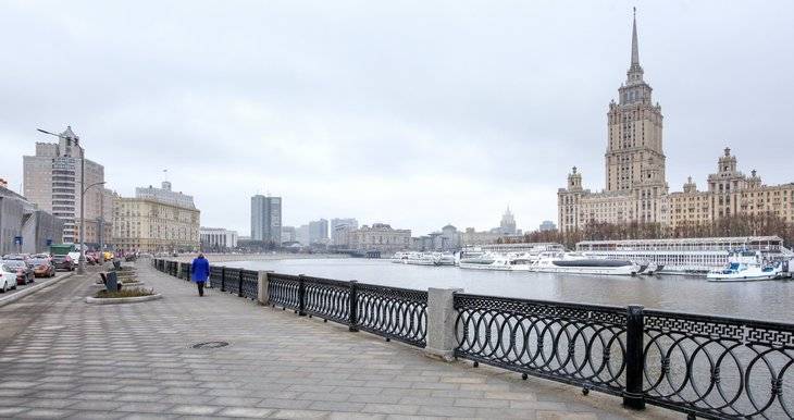 Синоптики прогнозируют резкое похолодание в Москве. РЕН ТВ