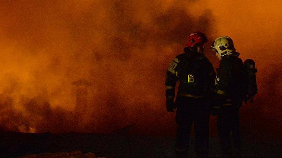 На северо-западе Москвы эвакуировали жилой дом из-за пожара в кафе