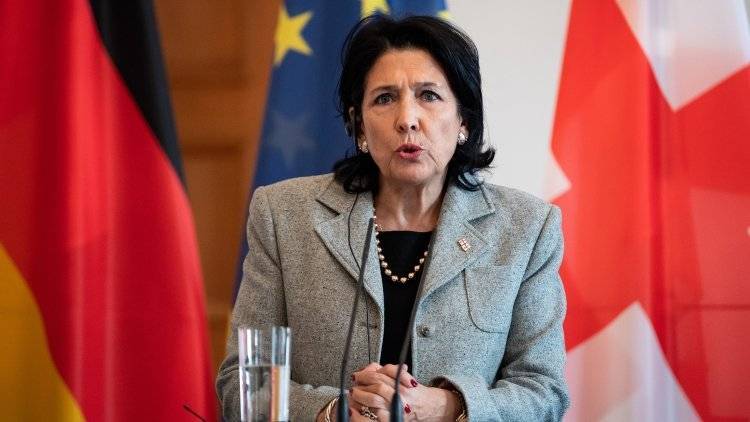Грузинский президент заявила о нарушении суверенитета страны после выборов в Абхазии