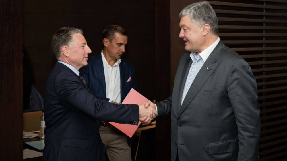 Порошенко и Волкер обсудили усиление санкций против России