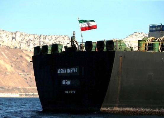 Операция «Выгрузка»: иранский танкер пытается обмануть американцев