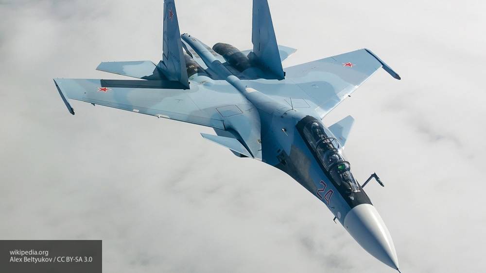 Экипажи Су-30СМ выполнили учебные пуски ракет на полигоне в Крыму