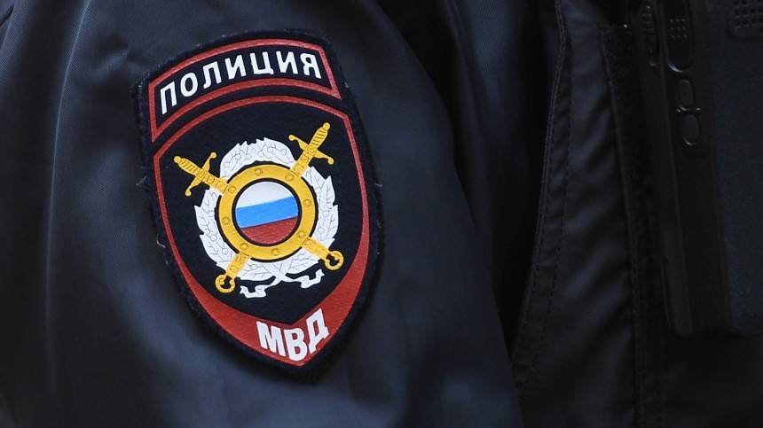 Полицейский с табельным оружием скрылся в Якутске
