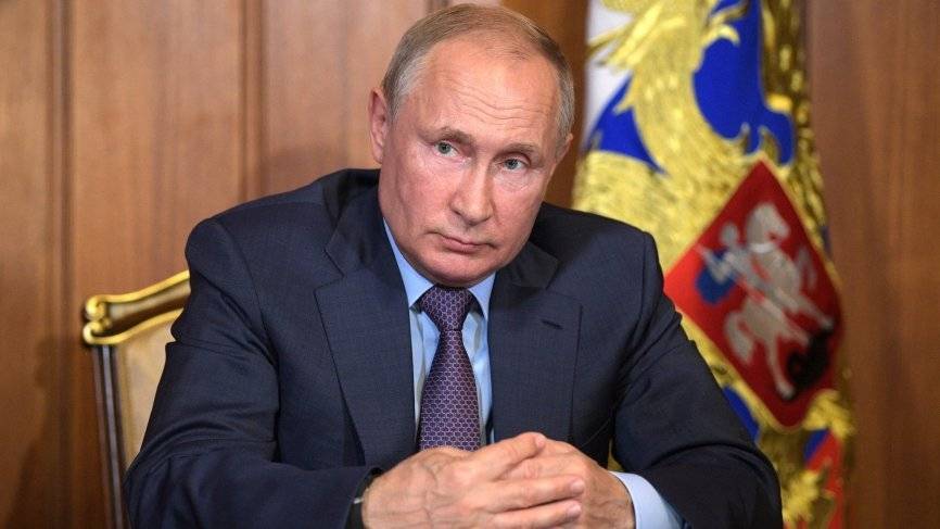 Путин назвал неудовлетворительными темпы роста экономики РФ