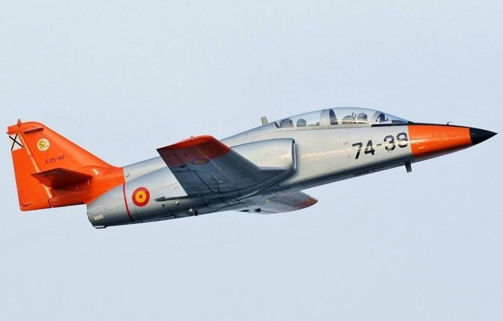 Крушение военного самолета ВВС Испании в Средиземное море попало на видео