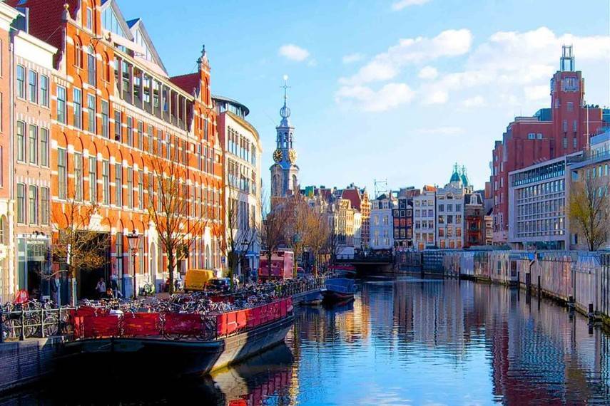 Почти 100 компаний переехали в Нидерланды перед Brexit - нидерландское агентство