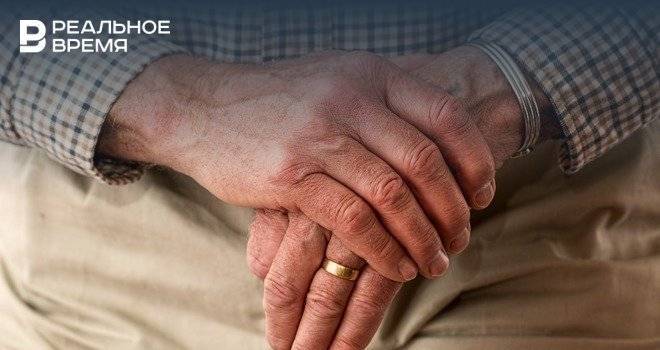 В России предложили устраивать одиноких пожилых людей в семьи