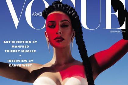 Ким Кардашьян в корсете попала на обложку Vogue