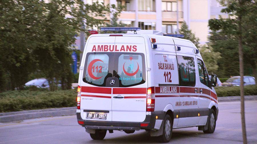 Семье пострадавшей в Турции девочки продлили проживание