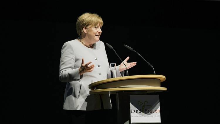 Меркель прокомментировала возможность возвращения России в G7