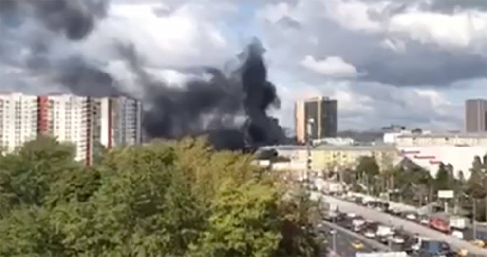 Очевидцы сообщили о пожаре на Сущевском валу