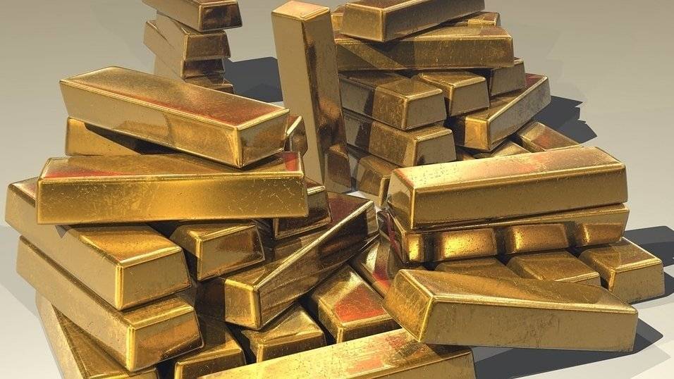 Золото торгуется у максимальных отметок почти за 6 лет
