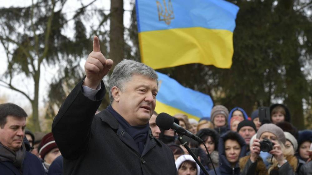 Порошенко пообещал поднять украинский флаг над Донецком