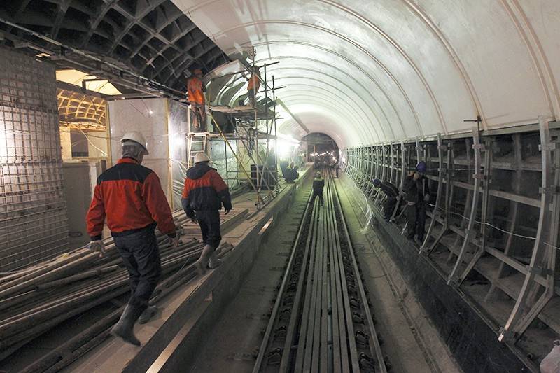 Строящуюся Коммунарскую линию метро продлят до Троицка