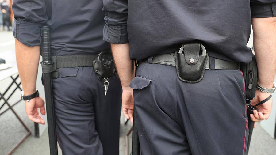 Двух полицейских в Анапе заподозрили в принуждении несовершеннолетней к сексу
