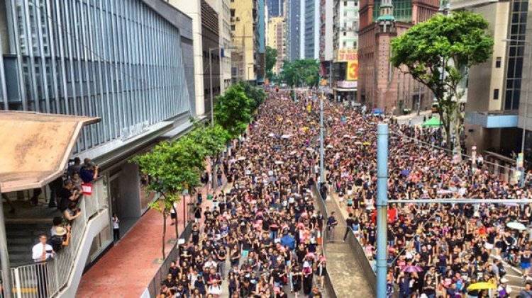 Китай выразил протест из-за заявлений стран G7 о Гонконге