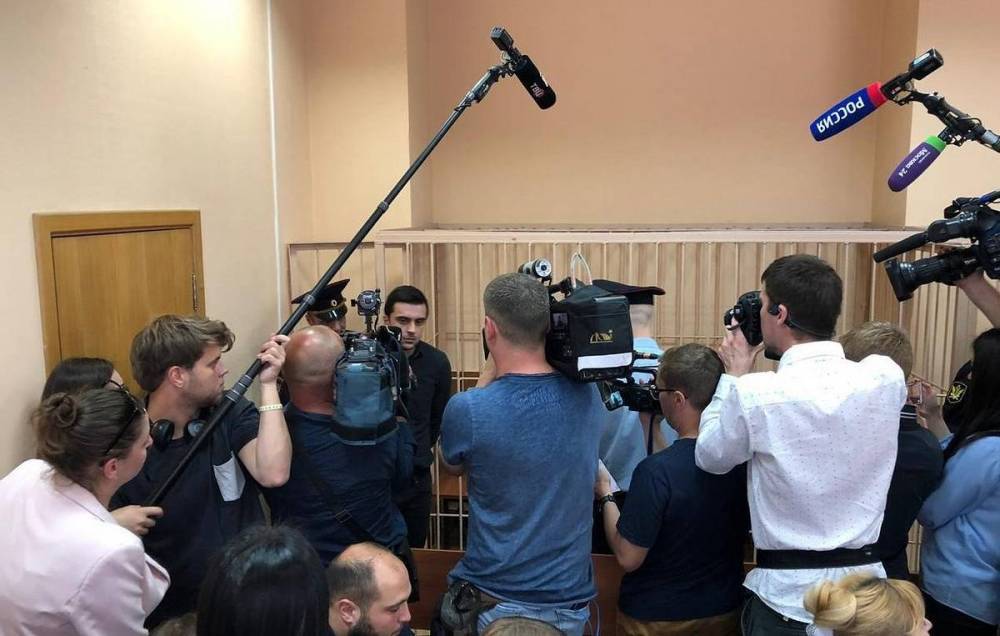 Суд приговорил к шести годам экс-сотрудника "Синергии", сбившего насмерть женщину в Москве