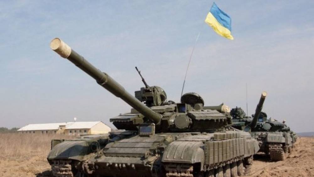 ВСУ обстреляли из танков жилые дома в Коминтерново на юге ДНР
