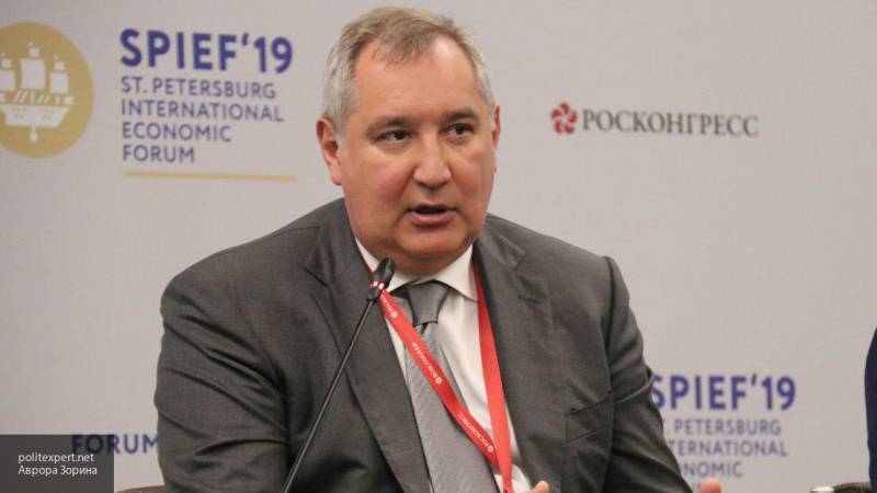 Рогозин заявил, что робот "Федор" не начнет работать на МКС 27 августа
