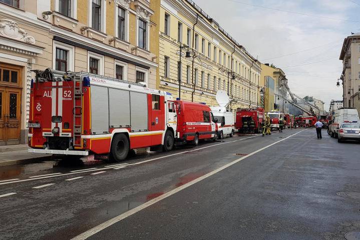 Пожар произошел в столичном историческом здании на Малой Дмитровке