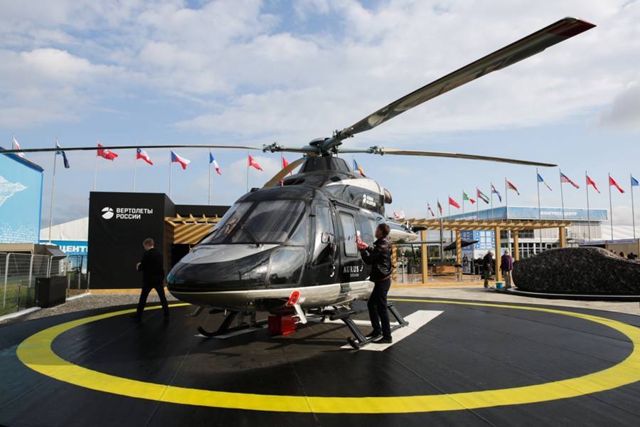 Вертолет "Ансат" впервые представили на МАКС