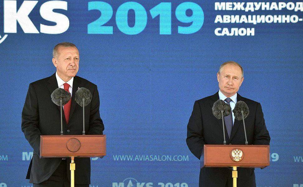 Путин сообщил об еще одной поставке С-400 Турции